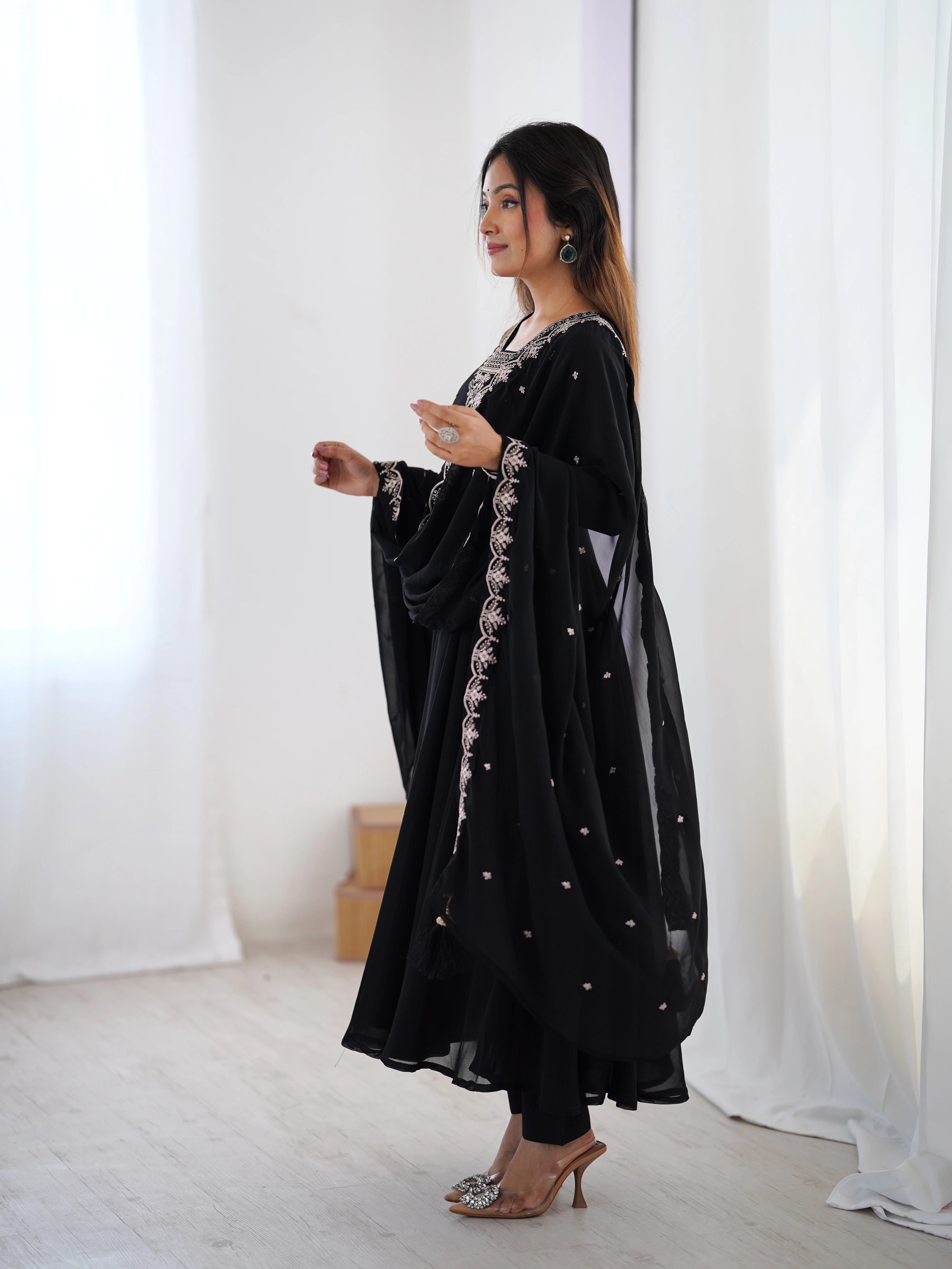 Black Zari Embroidery Fox Georgette Suit – Kalyanja